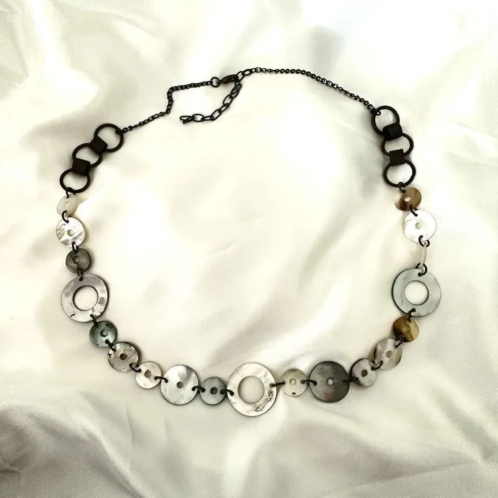 Abalone circle necklace - Picture 7 of 8